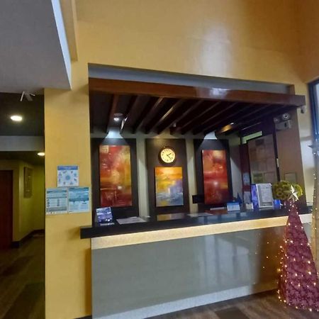 Oyo 1037 Lendes Tourist Inn Main Naga  Zewnętrze zdjęcie