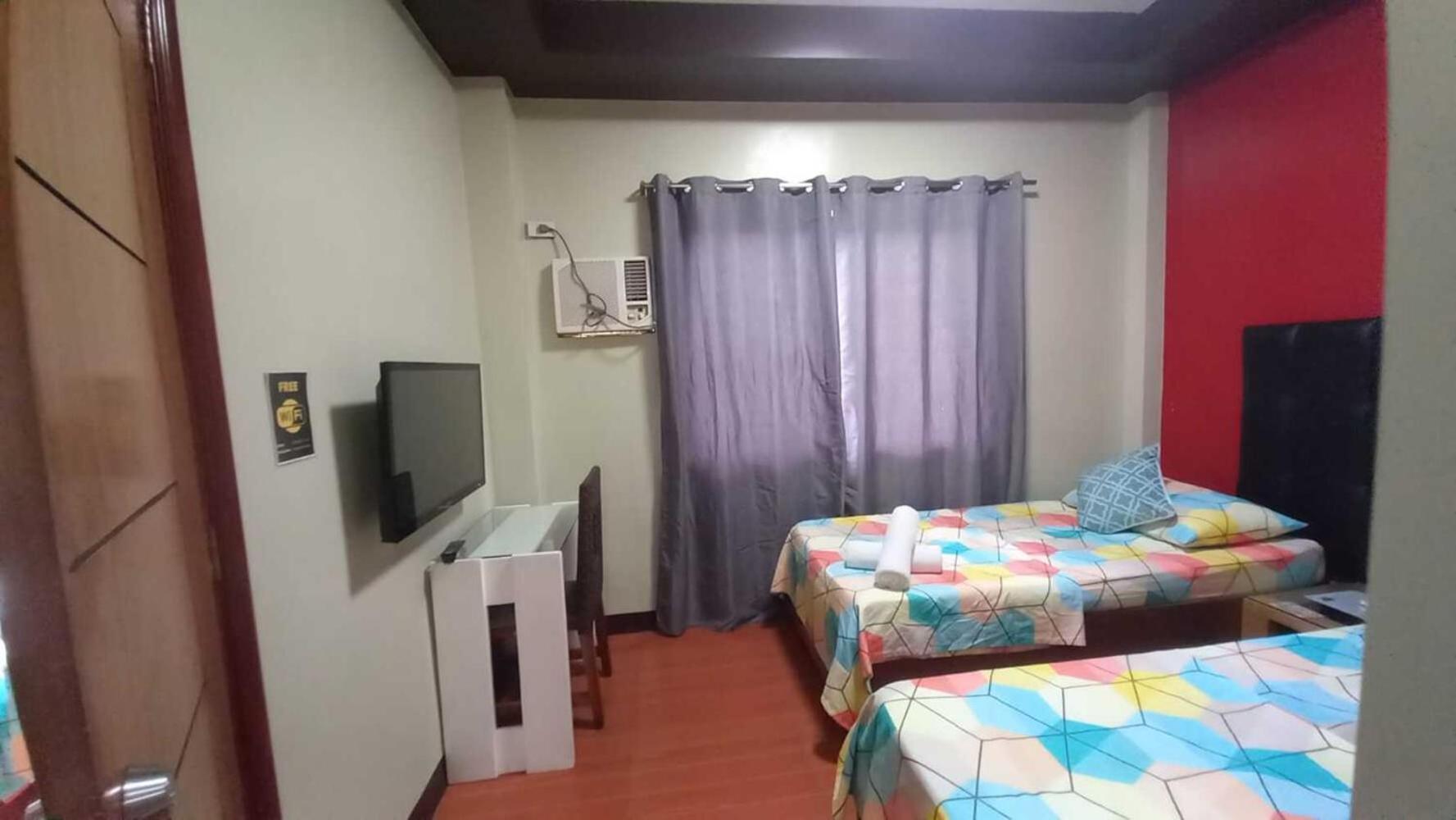 Oyo 1037 Lendes Tourist Inn Main Naga  Zewnętrze zdjęcie